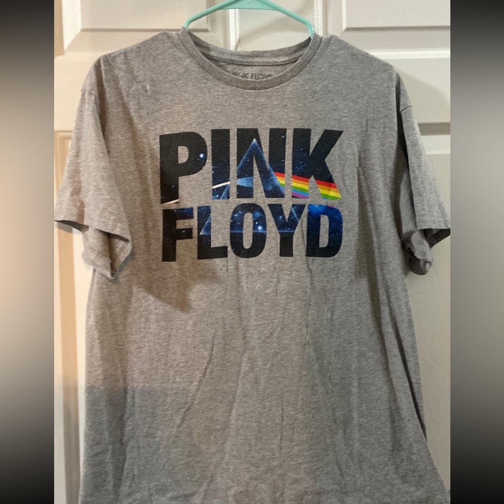 Pink Floyd shirt